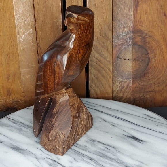 Handcarved Falcon - Picture 7 of 12